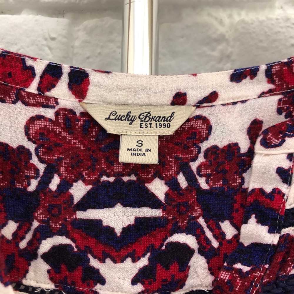 Lucky Brand red floral flowy button down top - Picture 4 of 9